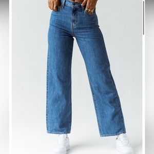 Levi’s High Waisted Straight Jean